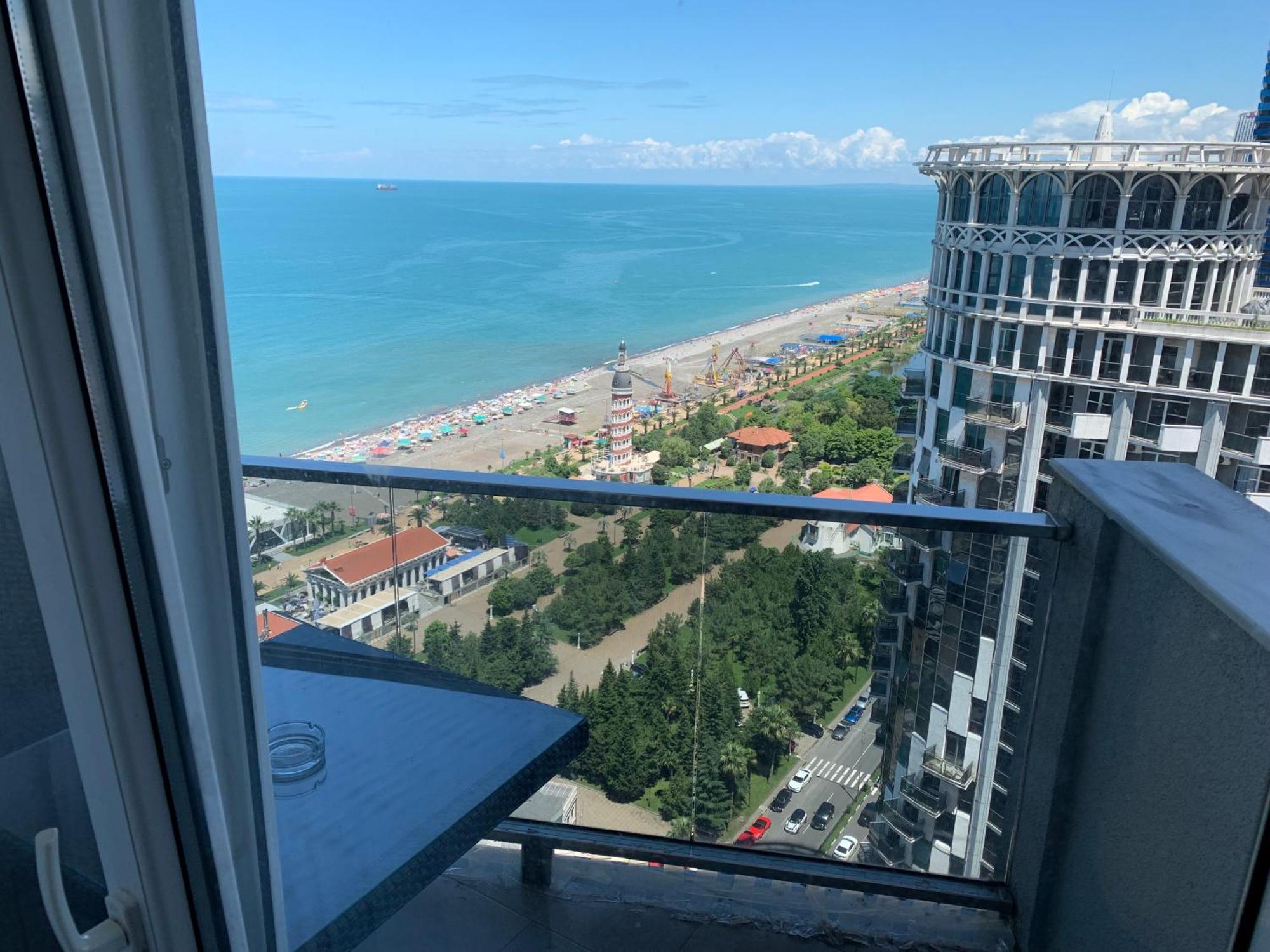 Orbi Sea Towers Batumi Resort エクステリア 写真