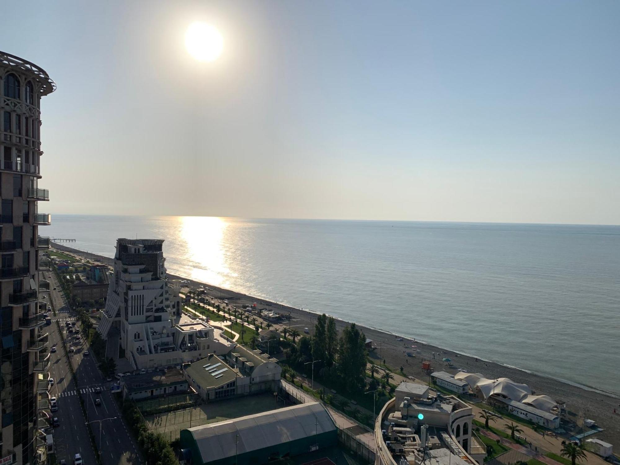 Orbi Sea Towers Batumi Resort エクステリア 写真